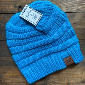 NWT! Sunshine & Rodeos Ponytail Messy Bun Beanie!